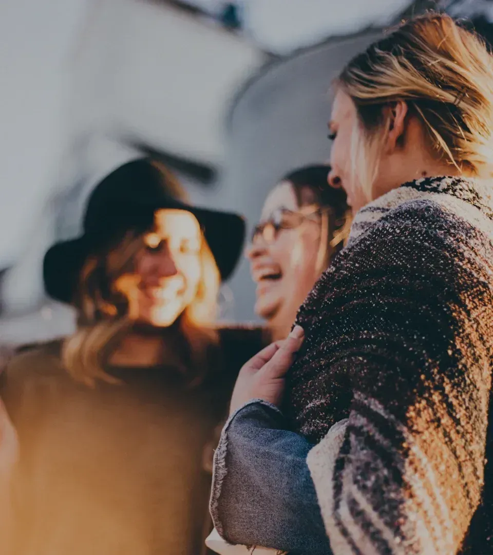 Kollegor diskuterar lösningar